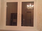 Монтаж окна в сталинском доме с последующей установкой откосов и рулонных штор