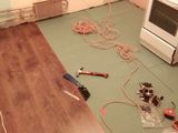 Укладка ЛАМИНАТА на кухне на ХВОЙНУЮ подложку