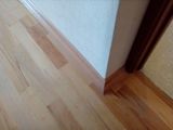 Установка деревянного плинтуса