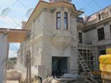 Фасад из природного камня