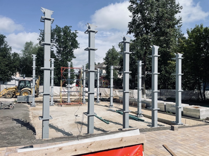 Монтаж металлического каркаса сцены