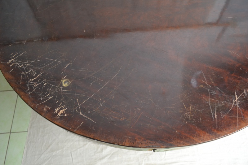 Реставрация антикварного стола из красного дерева