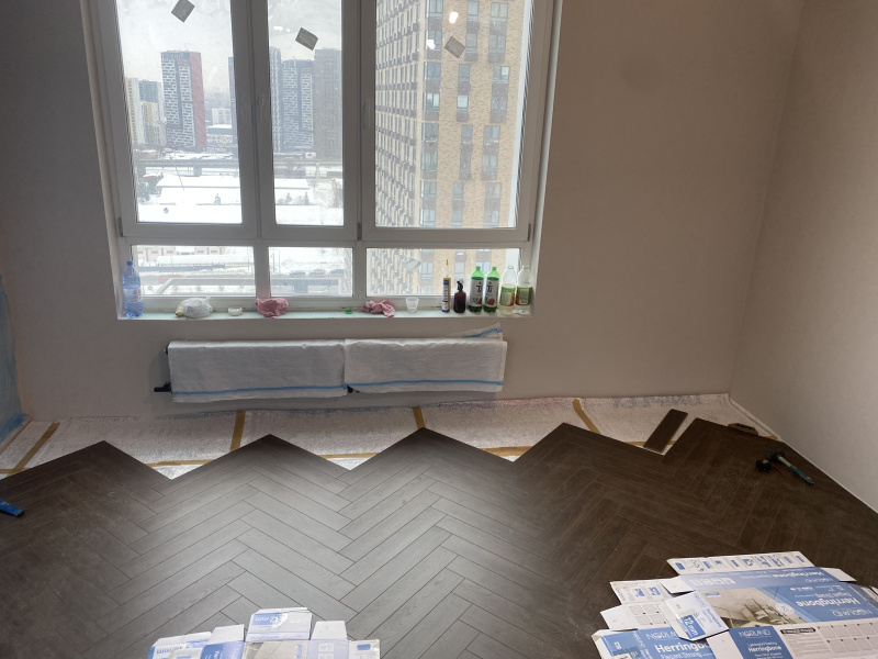 Укладка ламината «ёлочкой».