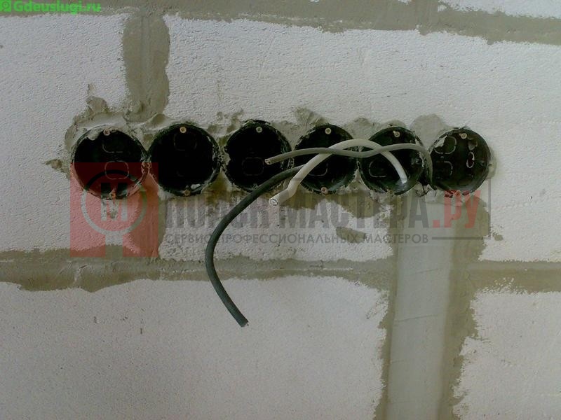 Замена проводки и установка розеток в квартире