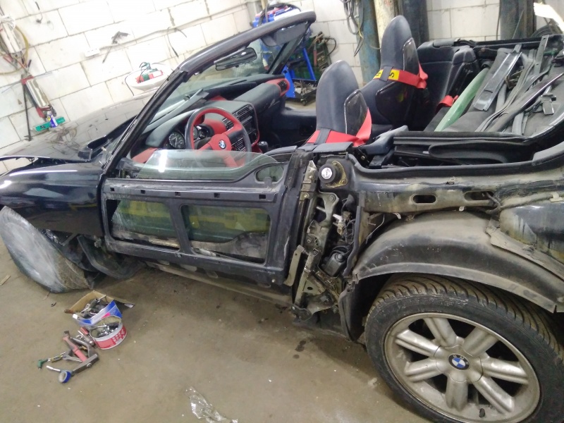 Восстановление пластика кузова и покраска кузова BMW Z1
